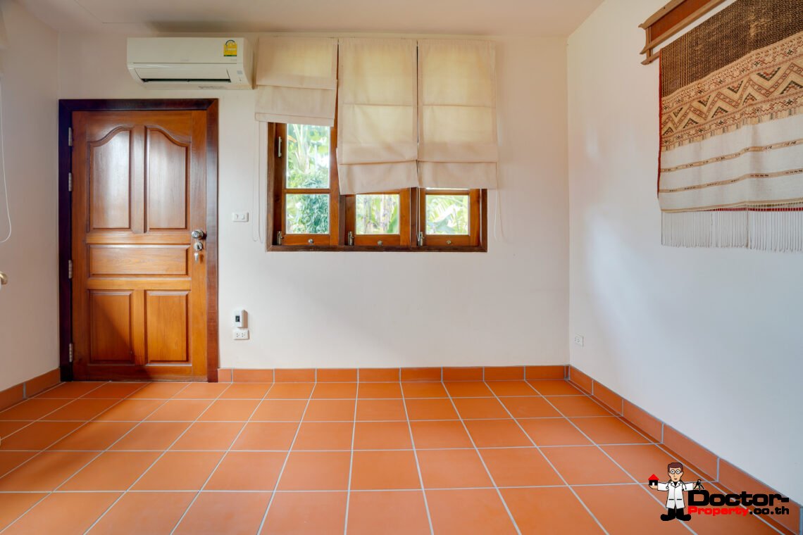 3 Bedroom Thai Style House with Pool in Bangrak, Koh Samui – For Sale